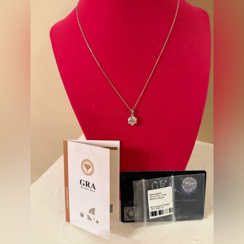 MOISSANITE 925 SILVER 2TCW Solitaire Necklace MSRP:$1 780.00 NWT & GRA - Picture 8 of 12